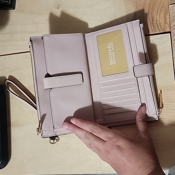 Purse - Picture 3 of 5